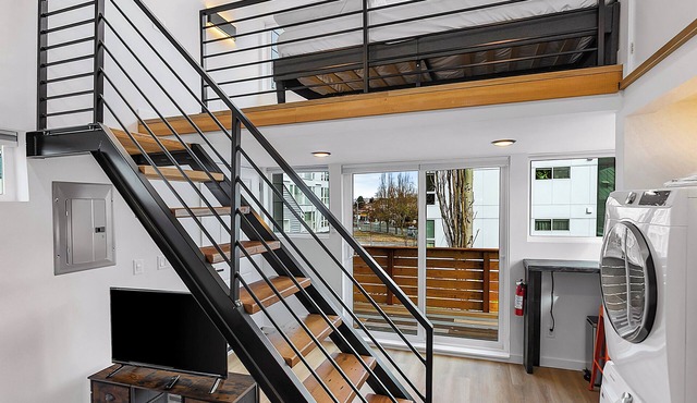 Echo Loft: A Modern Escape