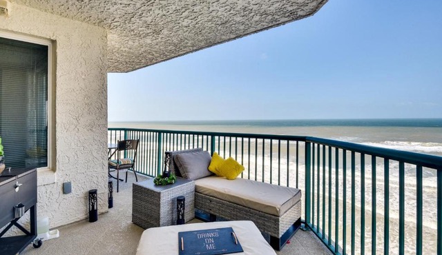 Eclectic Daytona Beach Condo w/Breathtaking View!