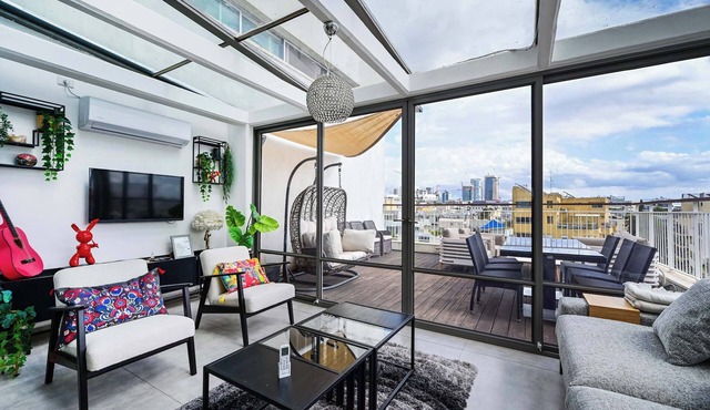 Eclectic Duplex w/ Large Balcony by HolyGuest