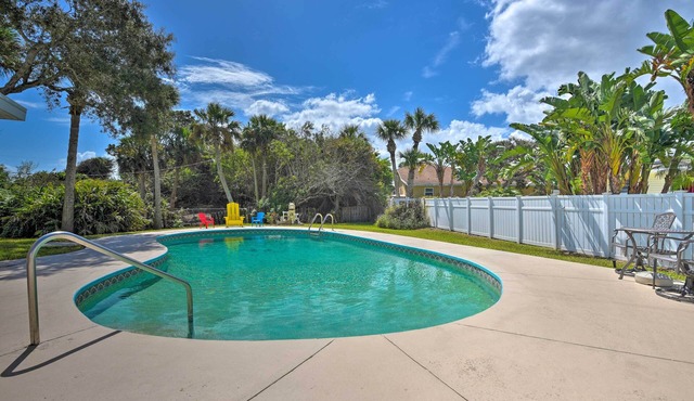 Eclectic Escape w/Pool: Walk to Ormond Beach