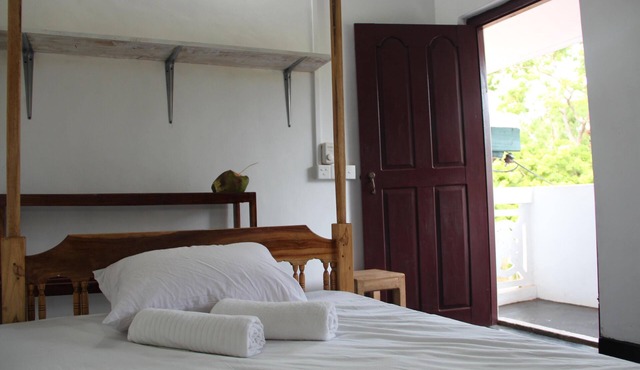 ECO FRIENDLY & AUTHENTIC HOLIDAY HOUSE