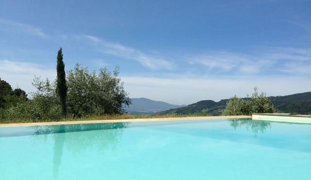 Eco-friendly detached spacious family house with splendid view in Tuscany