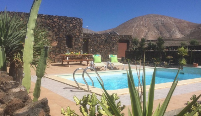ECO Friendly Volcanic Rock Villa with Private Pool (6.7m x 4.6m) WiFi. Sea View.