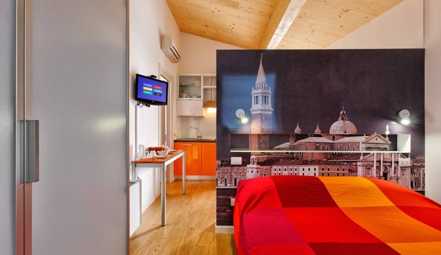 Eco Suite 1