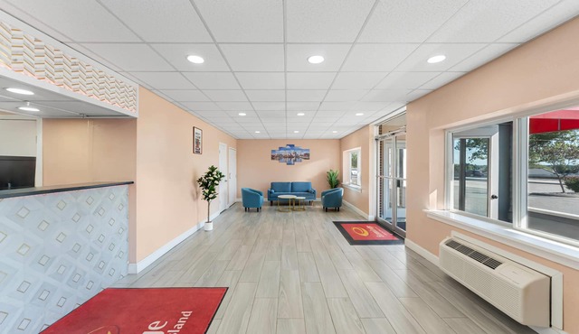 Econo Lodge Cranston - Providence