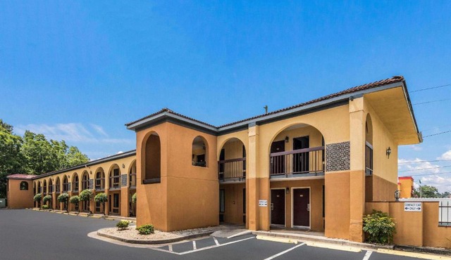 Econo Lodge Gainesville Downtown Area
