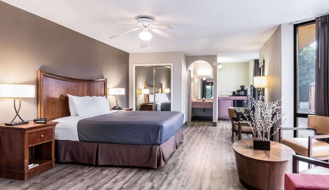 Econo Lodge Gainesville Downtown Area