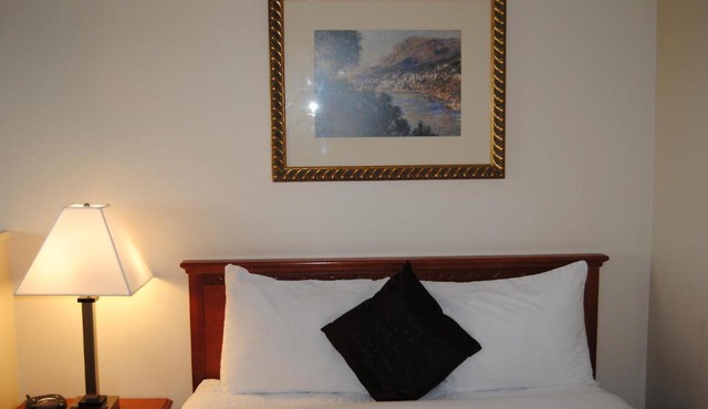 Economy Inn