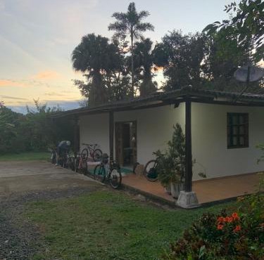 ecopolis hospedaje casa grande en El Queremal