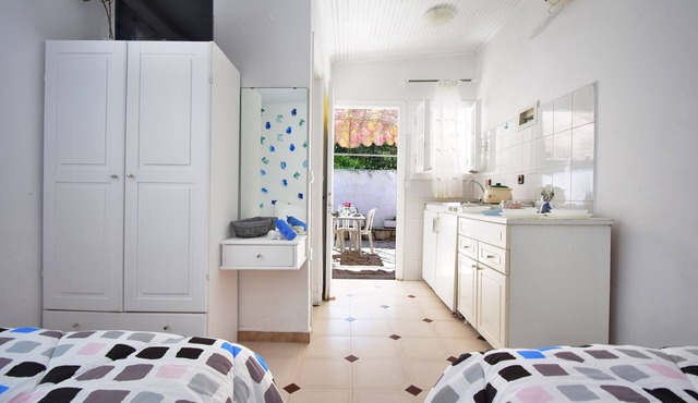 Edelweiss studio 100m from the beach