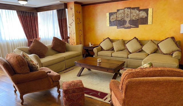 Edificio Oscar-Beautiful, Spacious, & Cozy Condo Style APT.