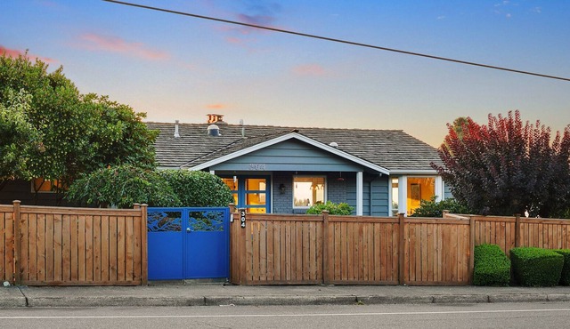 Edmonds View Home