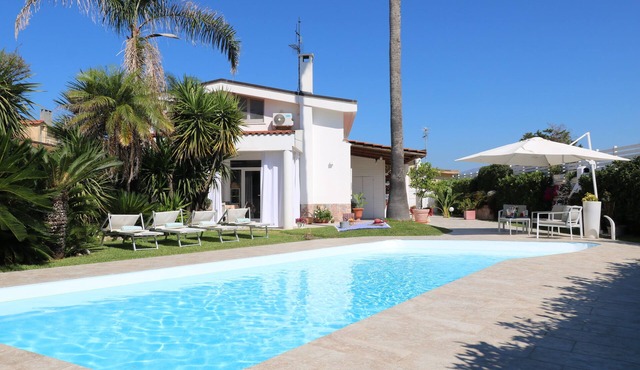 EDRI Beach House Apartment