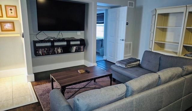Efficiency with Private Entrance in New Port Richey with AC and shared pool