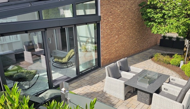 Eifel Getaway "Your Private Getaway for Two" Stylish Apartment with a Sunroom