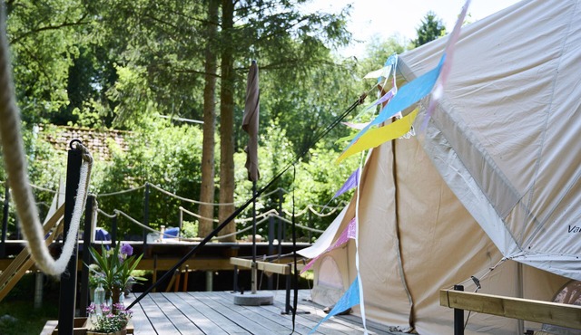 Einzigartiges Glampingzelt im Wald