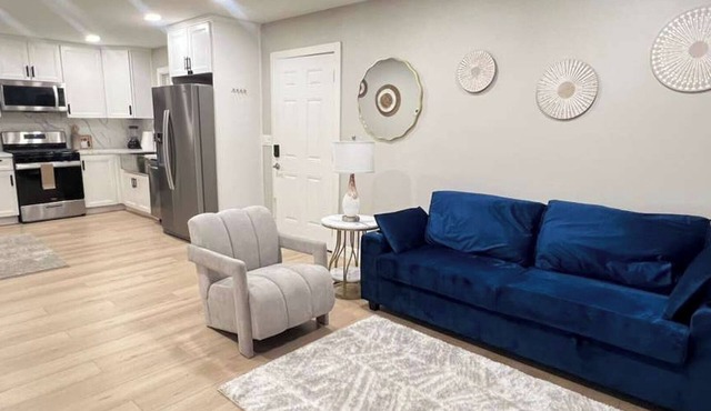 El Cajon 2BR 1BA Back Unit | Near Zoo and DT SD