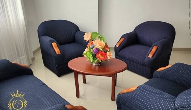 El Encanto entire apartment with free parking
