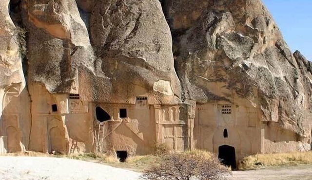Elaa Cave Hotel