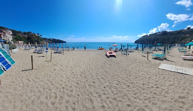 Elba Travels