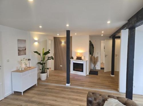 ElbDeck - Ferienwohnung mit Hund an der Elbe