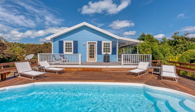 Elbow Joint: Comfortable Island Escape in White Sound near Firefly Resort