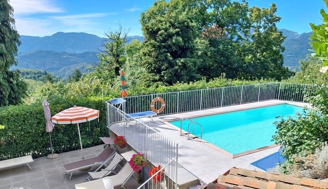 Elcriso, Spacious villa, private pool, amazing views, WIFI, walk to restaurant!