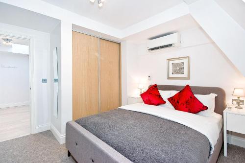 Eldon Chambers Flat 2 by City Living London