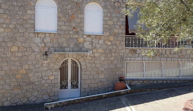 Elea House