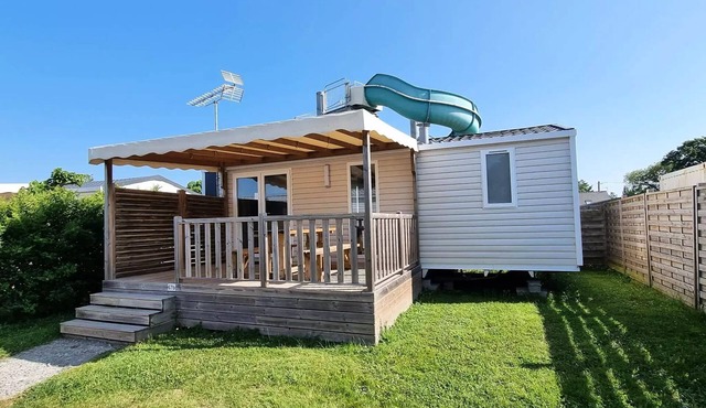 ELEGANCE Collection - Modern mobile home with 3 bedrooms and 2 bathrooms, sleeps 6