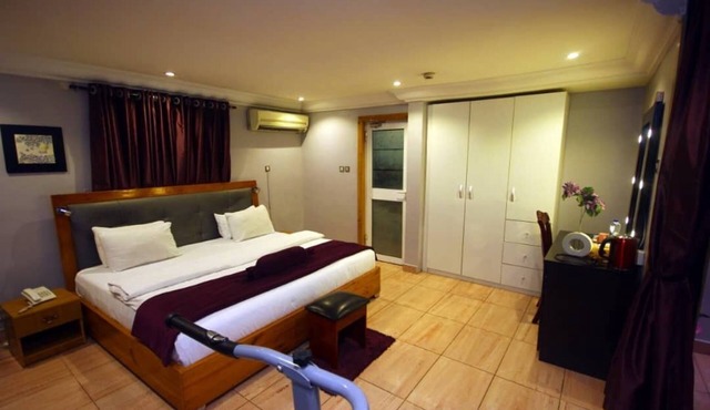 Elegance suites