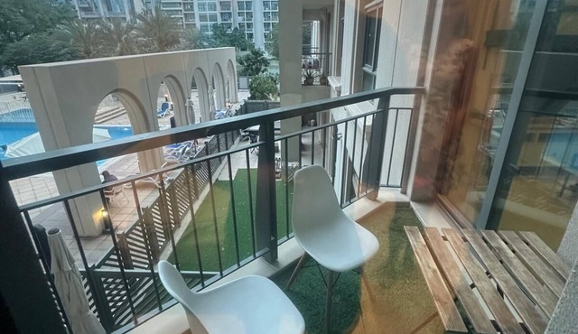 Elegant 1BR Apartment in The Greens | Calm - Premium - 4 Guests