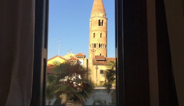 Elegant apartment Luxury historical center in Caorle near the sea