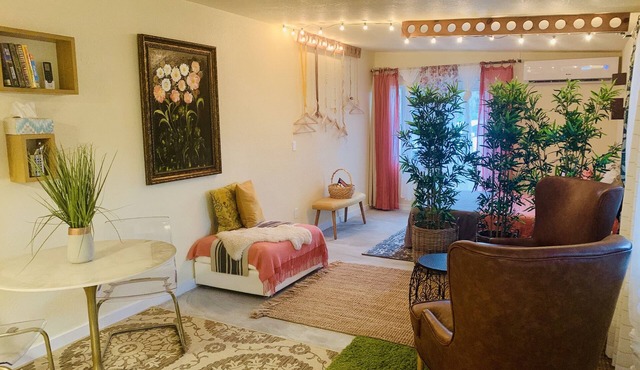 Elegant Beach Studio - rocket launch view, private patio, hammocks