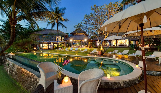 Elegant Beachfront Escape with Pool – Bali Villa 1046
