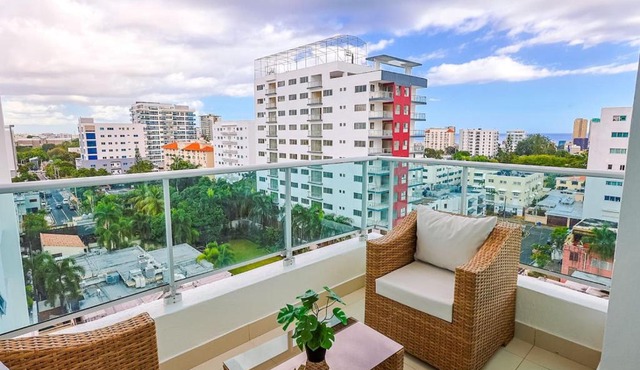 Elegant Centric Apt Near all
