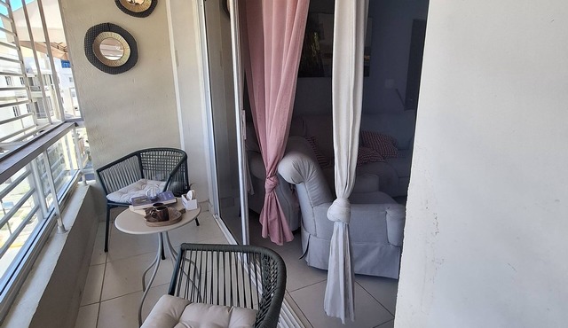 Elegant & Comfortable Apartment with Private Balcony