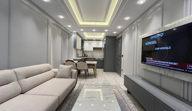 Elegant Flat next to Istanbul Fisekhane & Marmaray Metro Station