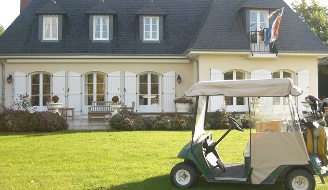 Elegant Golfside Villa with 3 ensuite Bedrooms - near Mont Saint Michel