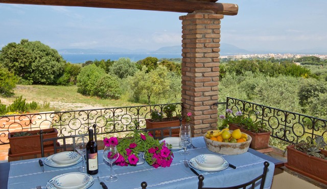 Elegant house in 19th century old farm, beautiful sea view