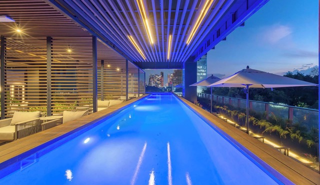 Elegant Modern Pool Gym Point Sâo Paulo-Andares