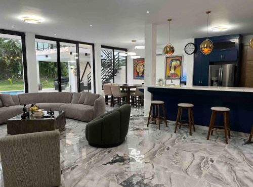 Elegant, Modern style Villa in Playa Nueva Romana2