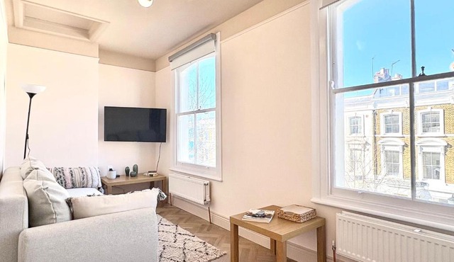 Elegant Newly Renovated Apartment - Notting Hill