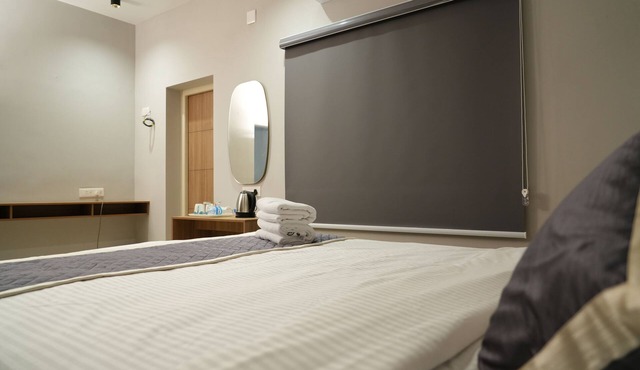 ELEGANT RESIDENCY