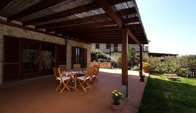 Elegant semi-detached villa in the greenery of Punta Ala