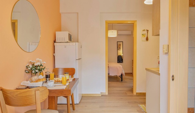 Elegant Studio for Quiet Holidays with Swimming Pool & Large Garden