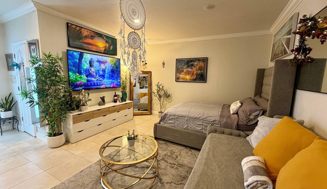 Elegant Tranquil Restful Oasis with Pure Serenity Pool and Garden Suite Studio