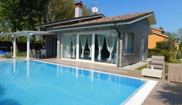 Elegant villa in the idyllic island of Albarella