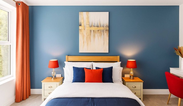 Elegant Windsor Flat -Short Walk to Windsor Castle, River Thames &Train Station