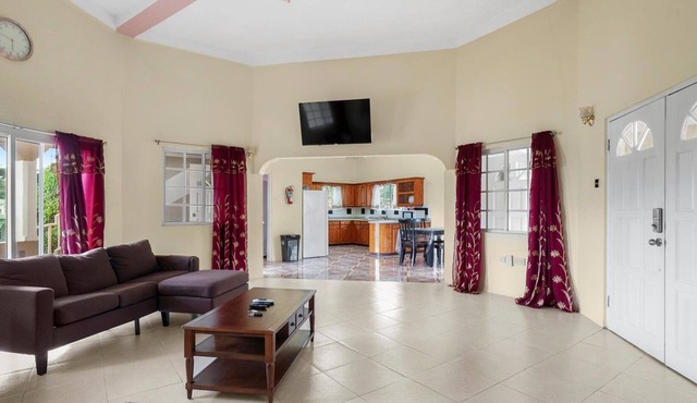 Elegantly appointed 3 bed/rm 2 bath-unparalleled location to the beach access